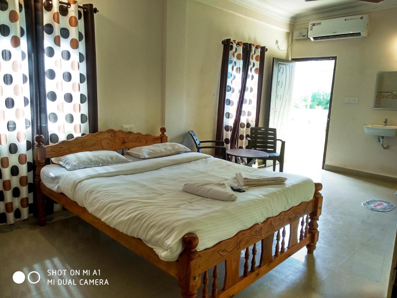 Candolim Beach Place Ngoại thất bức ảnh